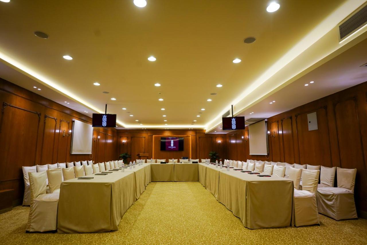 Savoy Hotel Elminya Экстерьер фото