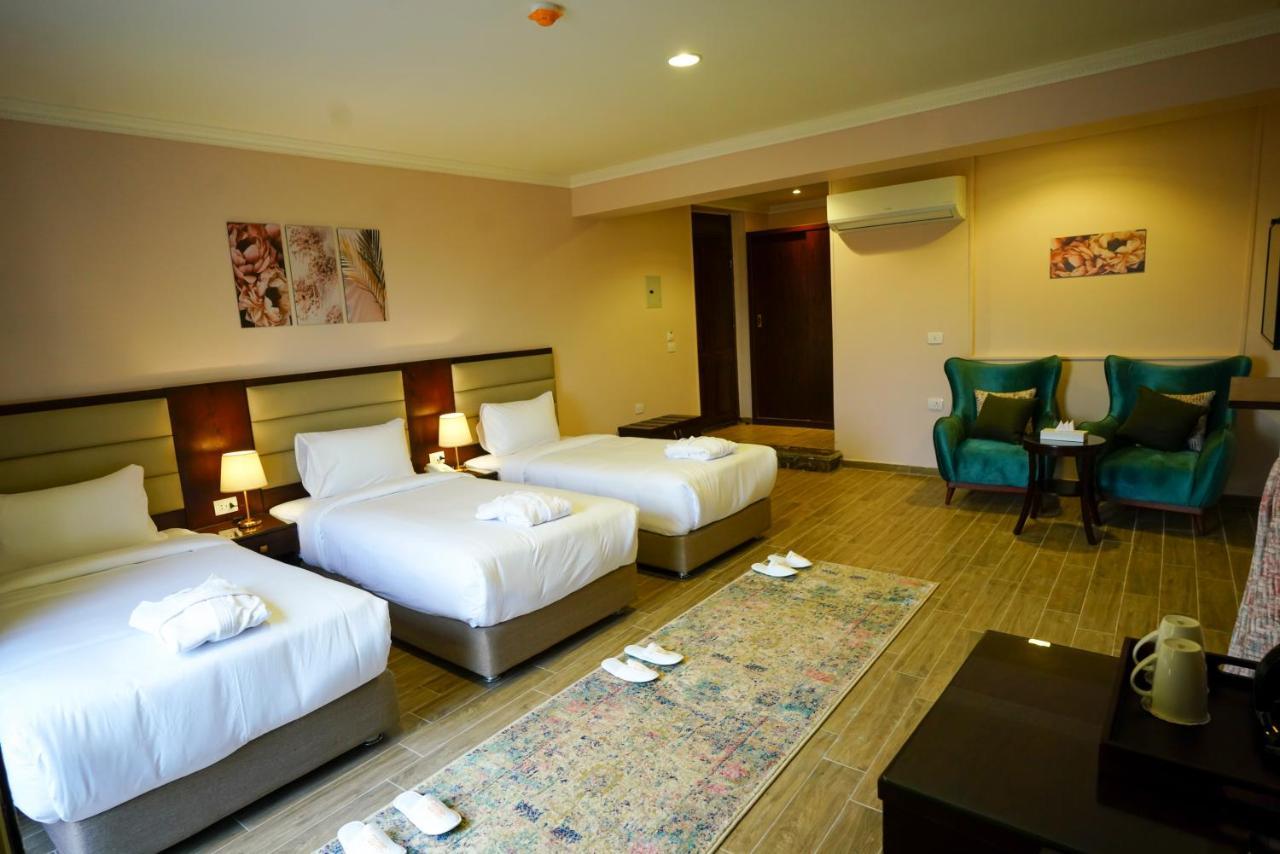 Savoy Hotel Elminya Экстерьер фото