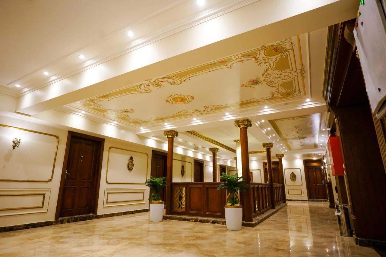 Savoy Hotel Elminya Экстерьер фото