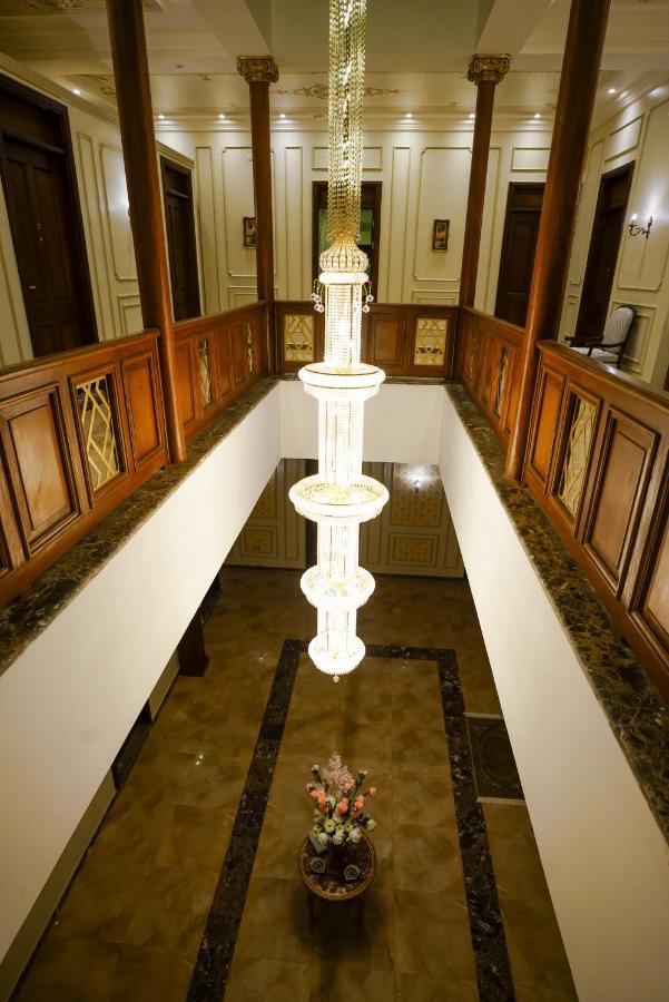 Savoy Hotel Elminya Экстерьер фото