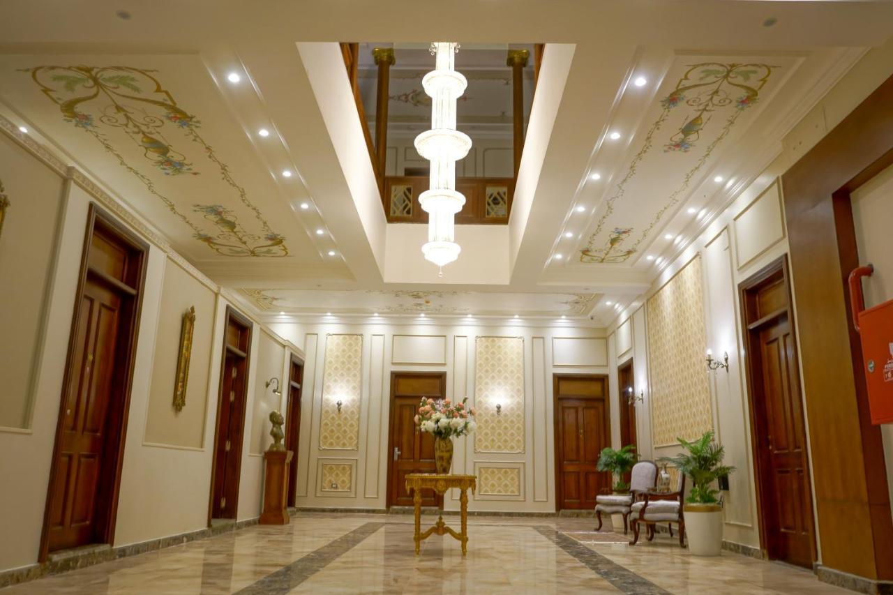 Savoy Hotel Elminya Экстерьер фото